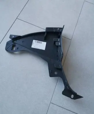 Seat Arona Front splash guards bracket 6F9805946C