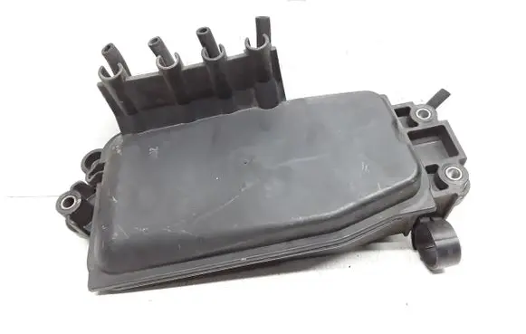Vacuum air tank