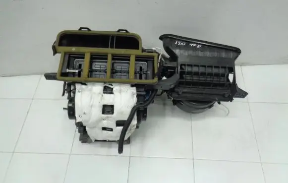 Hyundai i30 Interior heater climate box assembly 