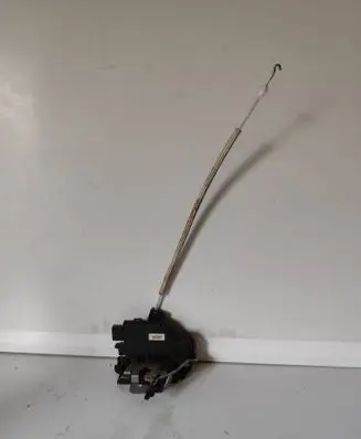 Audi A6 S6 C4 4A Front door lock 4B1837015G