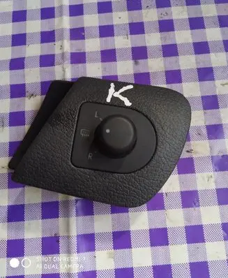 Skoda Octavia Mk1 (1U) Wing mirror switch 1U1959565L3075