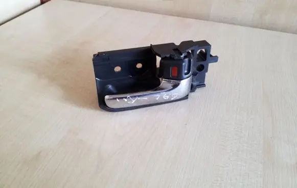 Toyota Avensis T250 Front door interior handle 50594A1