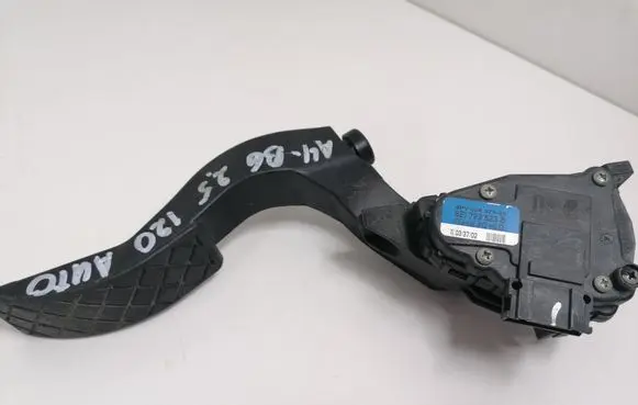 Audi A6 S6 C5 4B Accelerator throttle pedal 8E1723523B