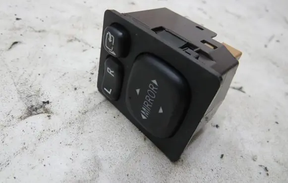 Toyota Verso Wing mirror switch KRIS235789