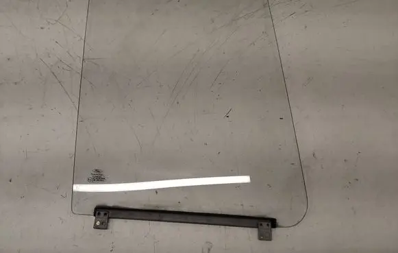 Ford Transit Front door window glass four-door 43R007023