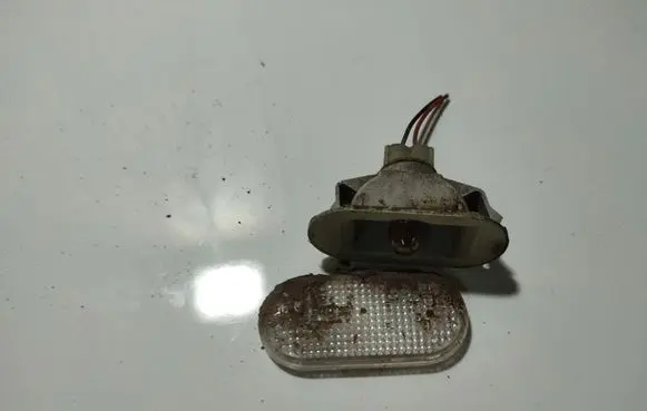 Nissan Micra Front fender indicator light 