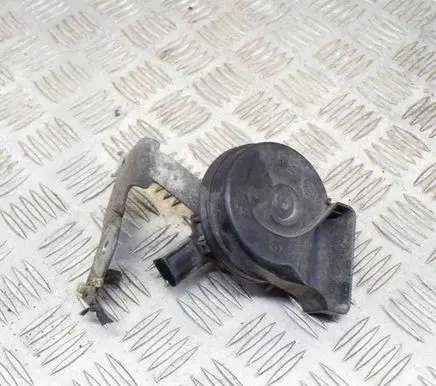 Volkswagen PASSAT B7 Horn signal A046522 3AA951182