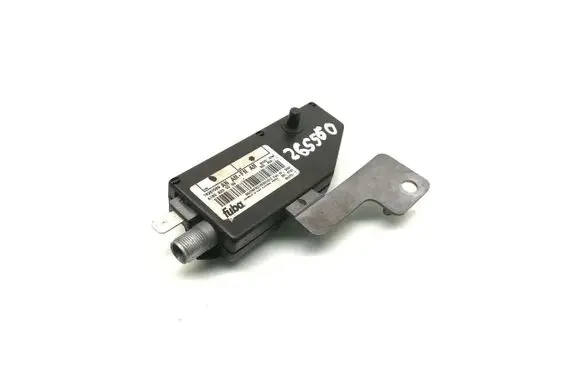 Mercedes-Benz ML W163 Aerial antenna amplifier A1638200089 16267069