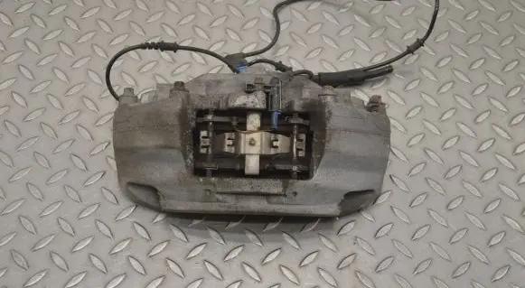 Mercedes-Benz GLC X253 C253 Front brake caliper