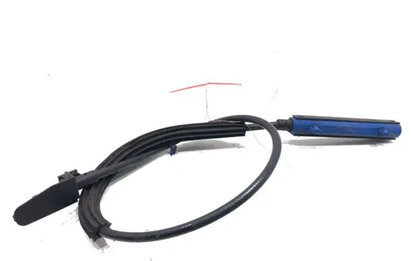 Volkswagen Touran III Engine bonnet/hood lock release cable 5TB823531