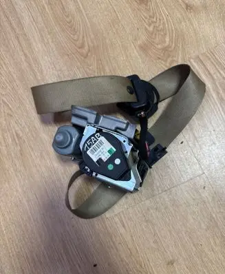 Mercedes-Benz E W211 Front seatbelt 602208100 609098200C 0536011906