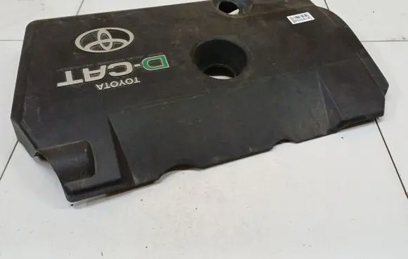 Toyota Corolla Verso AR10 Engine cover (trim) 