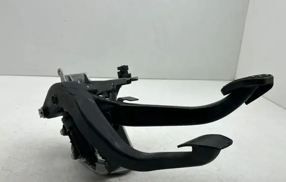 BMW 1 E81 E87 Pedal assembly 6778978 6787111 1804072336