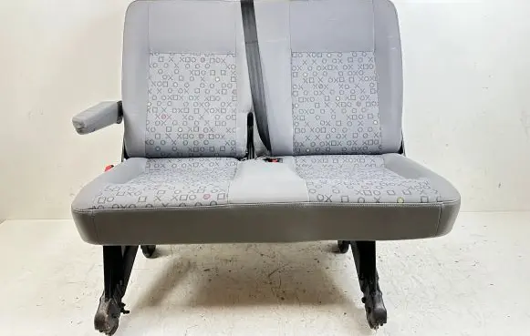 Volkswagen Transporter - Caravelle T5 Second row seats 