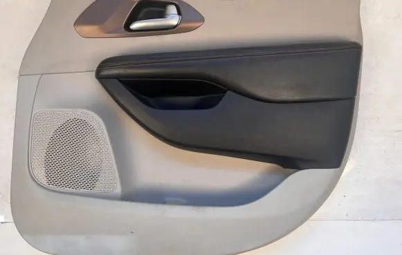 Chrysler Pacifica Front door card panel trim 68283615AB