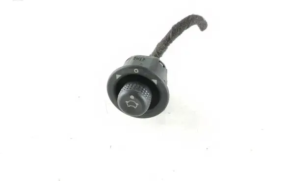 Wing mirror switch