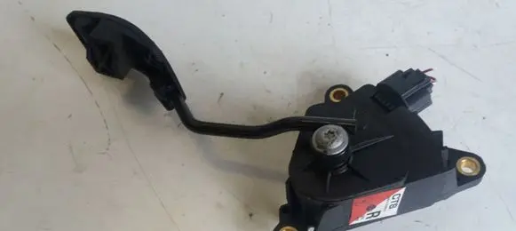 Nissan Qashqai Accelerator throttle pedal 2287C00599 2287C