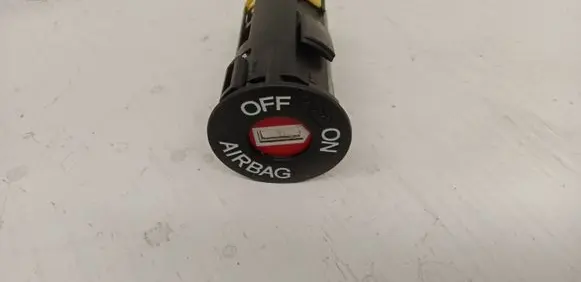 Honda CR-V Passenger airbag on/off switch 