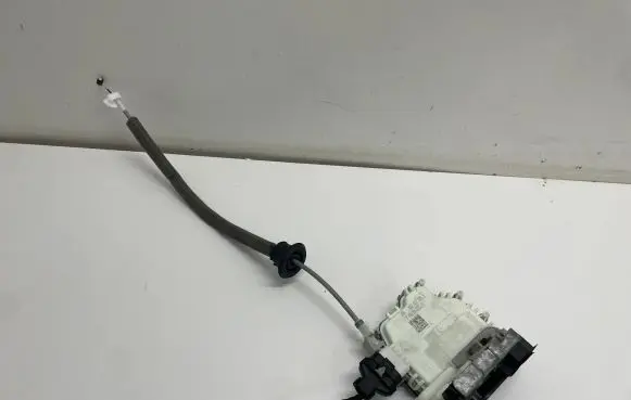 Audi Q5 SQ5 Front door lock 8X2837015B