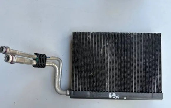 BMW 3 E90 E91 Air conditioning (A/C) radiator (interior) 