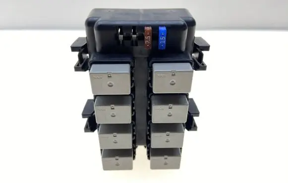 Subaru Legacy Relay mounting block 