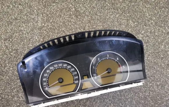 BMW 7 E65 E66 Speedometer (instrument cluster) 62116946843 6946843