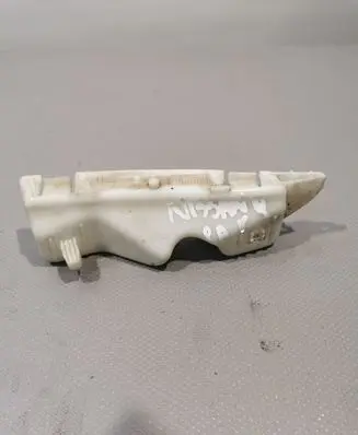 Nissan Qashqai Front bumper mounting bracket