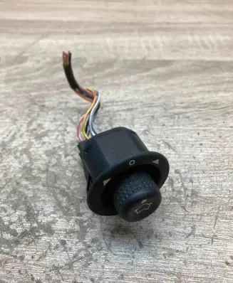 Ford Focus Wing mirror switch 93BG17B676BA K808X WithPlug