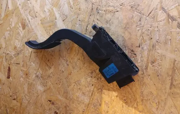 KIA Carnival Accelerator throttle pedal 0281002541 486102177