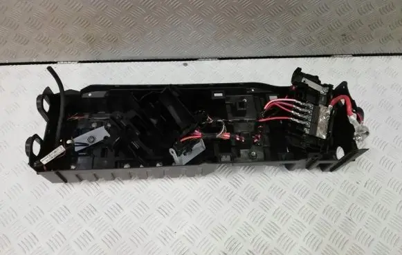 Opel Astra K Battery tray 