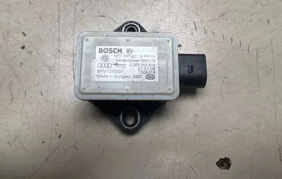 Audi A6 S6 C6 4F ESP acceleration yaw rate sensor 8E0907637B 7006314 0265005618