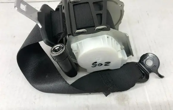 BMW X4 G02 Rear seatbelt 