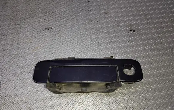 Audi A8 S8 D2 4D Front door exterior handle 8D0837207