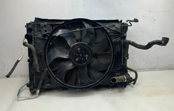Mercedes-Benz E W213 Radiator set A0999061000 A0995000454 A2135050030