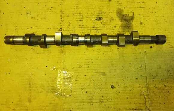 Renault Trafic II (X83) Camshaft f9q