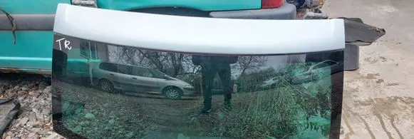 Volkswagen Touareg I Opening tailgate glass 