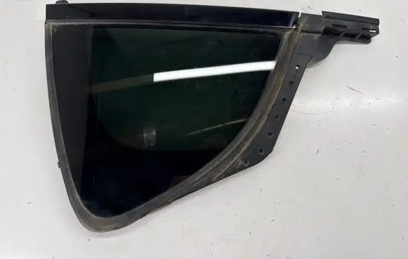 Alfa Romeo Stelvio Rear vent window glass 50552735 43R004524 10921621