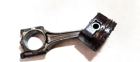 Volkswagen PASSAT B5 Piston with connecting rod 027b