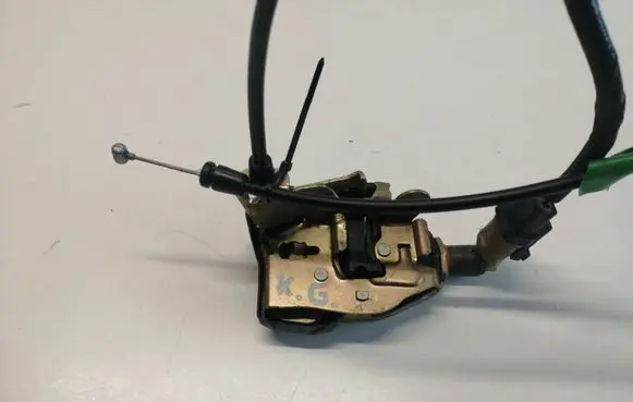 Ford Windstar Sliding door lock 911202B