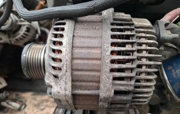 Renault Laguna III Generator/alternator 8200660057