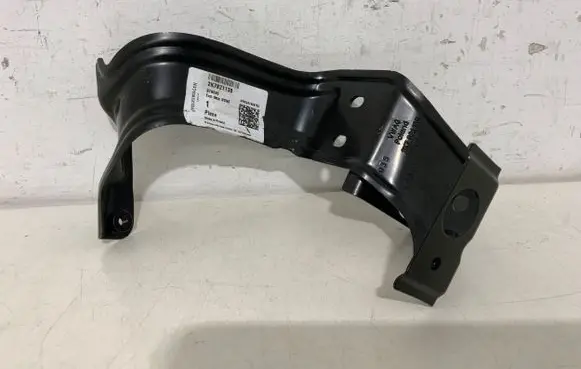 Volkswagen Caddy Fender mounting bracket 2K7821136