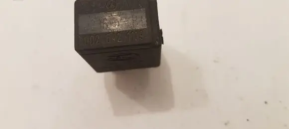 Mercedes-Benz A W168 Other relay 0025421119 4RA93171600