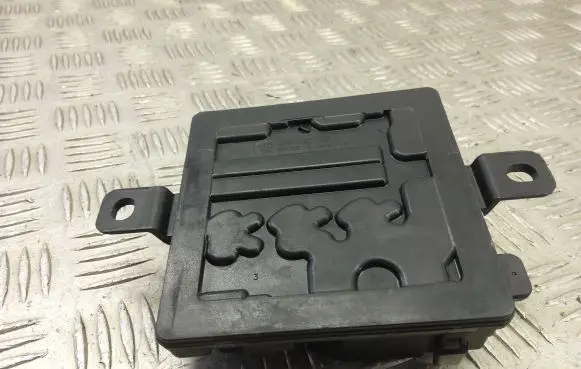 BMW X3 F25 Power management control unit 7591534