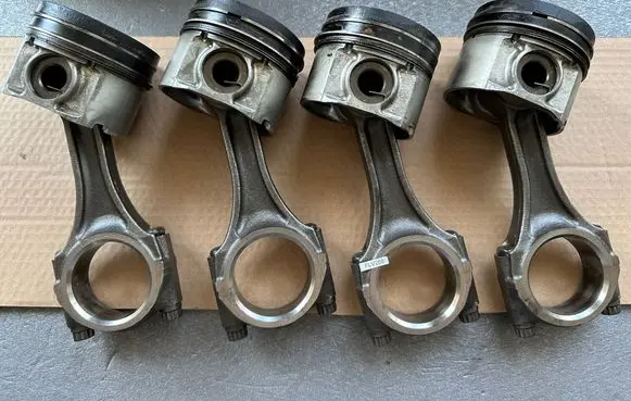 Nissan Patrol Y61 Connecting rod/conrod 121002W201 12010VC102