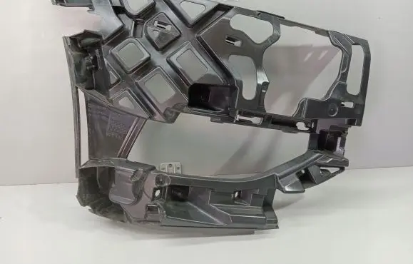 Volkswagen Golf V Front bumper mounting bracket 5G0807724F