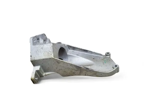 Volvo XC60 Engine mounting bracket 32202602