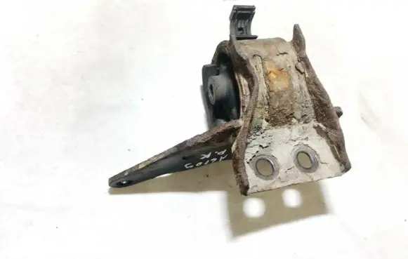 Toyota Avensis Verso Engine mount bracket