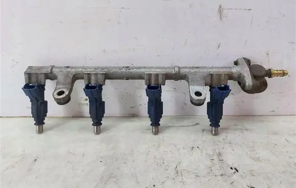 Toyota Yaris Fuel main line pipe 