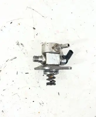 Citroen C4 II Picasso Fuel injection high pressure pump 9805614880