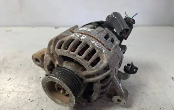 Toyota Yaris Generator/alternator 27060-0J051